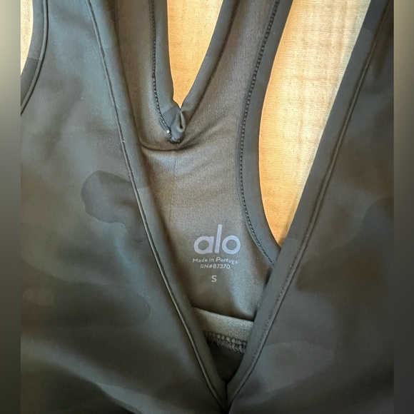 ALO Wild Thing Bra - Picture 2 of 5